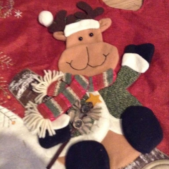 Christmas tree skirt - Picture 3 of 4